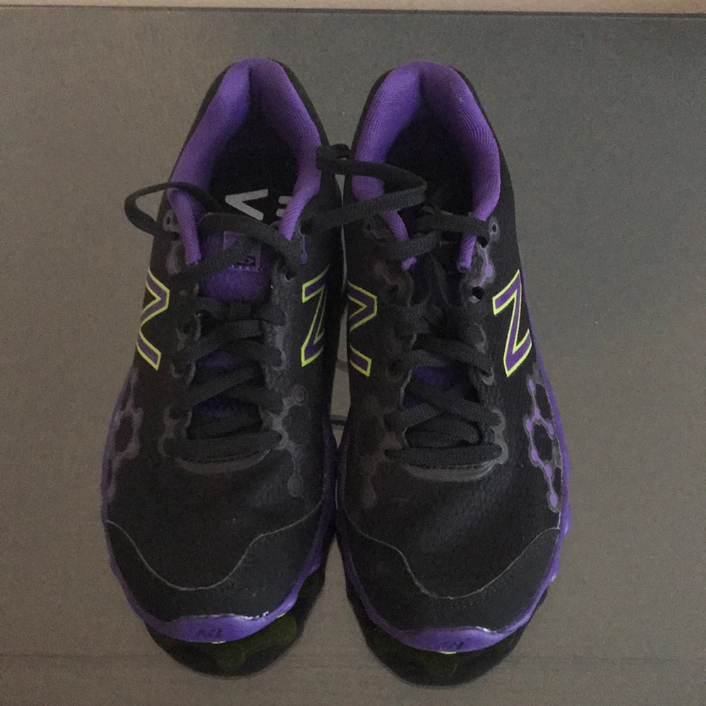New Balance Sneakers New boys size 4.5